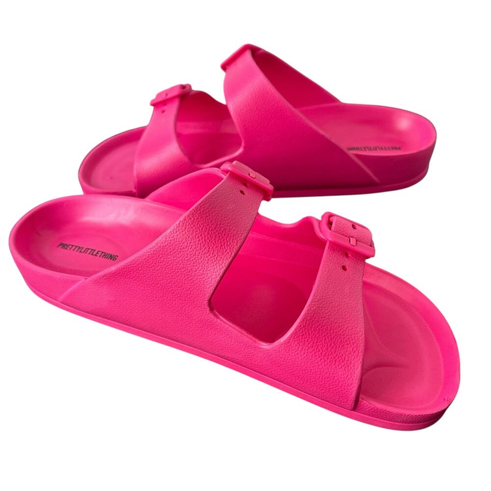 PrettyLittleThing Pink Wide Fit Rubber Buckle Sliders US 8 - New